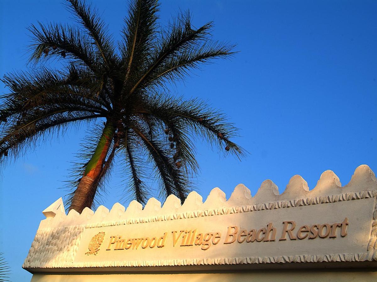 Hotel Pinewood And 4*