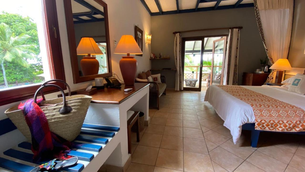Hotel Pinewood And 4*
